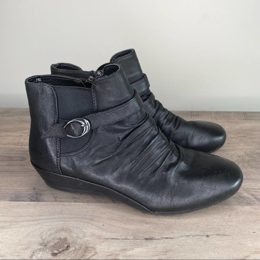 Women’s Booties size 7